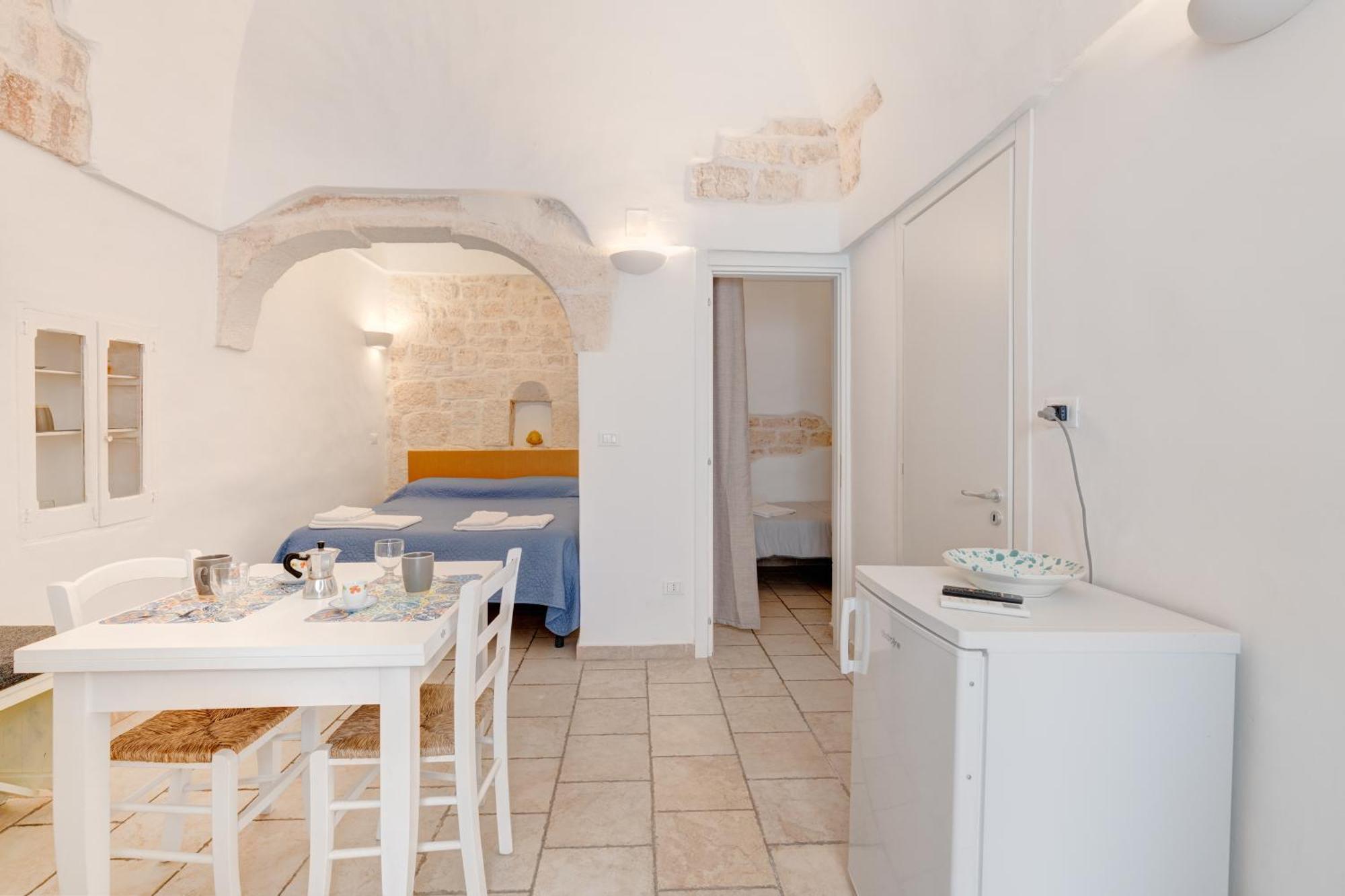 White House Flats & Studios Ostuni Værelse billede